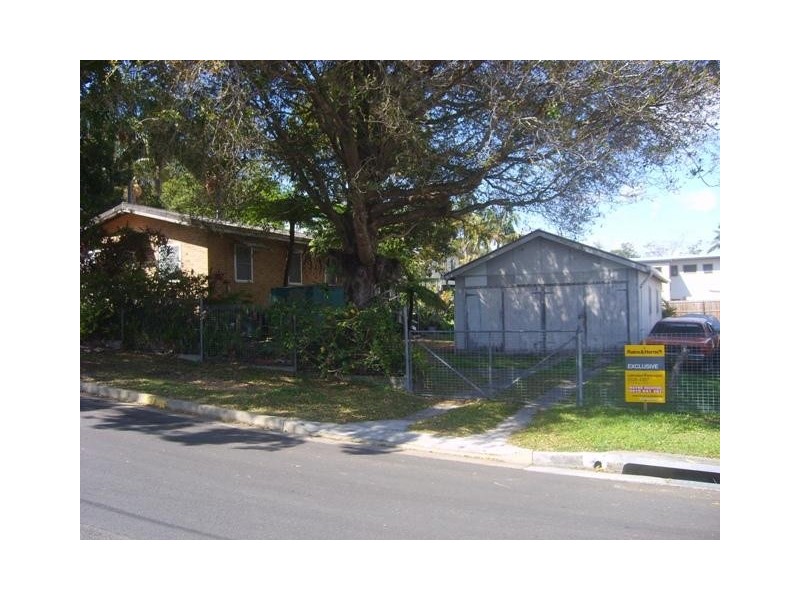 28 Bellevue Parade, Labrador QLD 4215