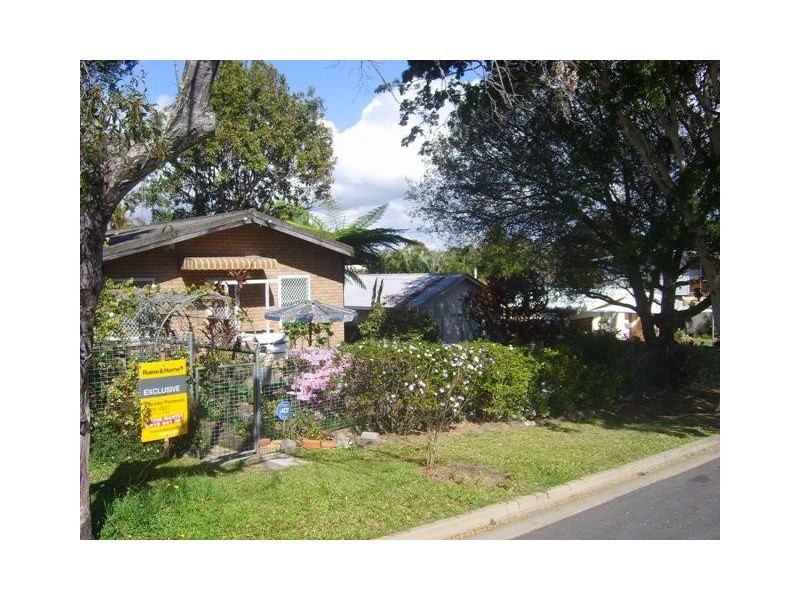 28 Bellevue Parade, Labrador QLD 4215