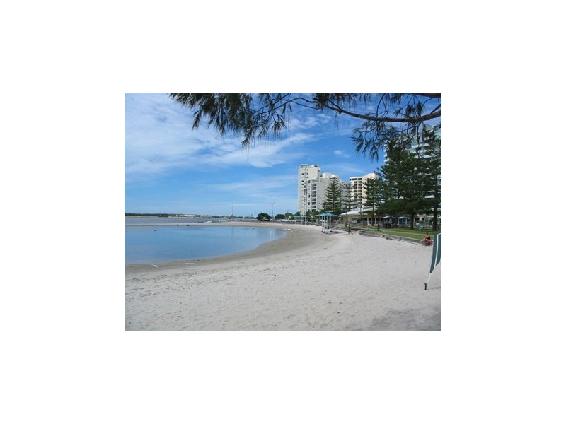 274 Marine Parade (Marine Royale), Labrador QLD 4215