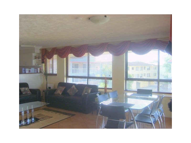 274 Marine Parade (Marine Royale), Labrador QLD 4215