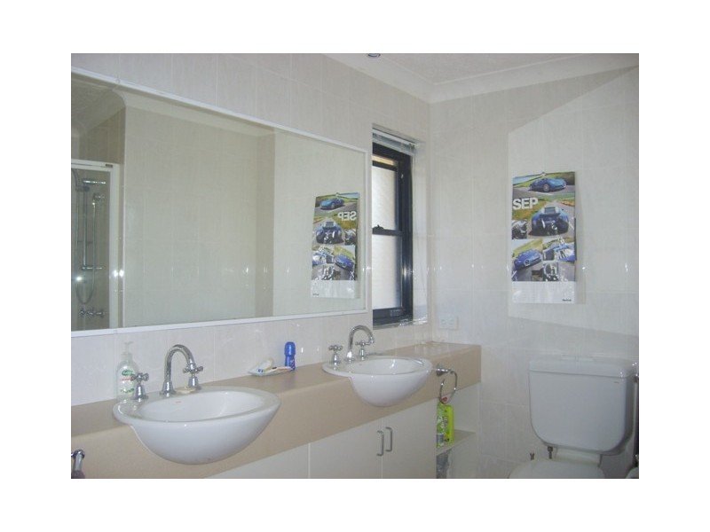 274 Marine Parade (Marine Royale), Labrador QLD 4215