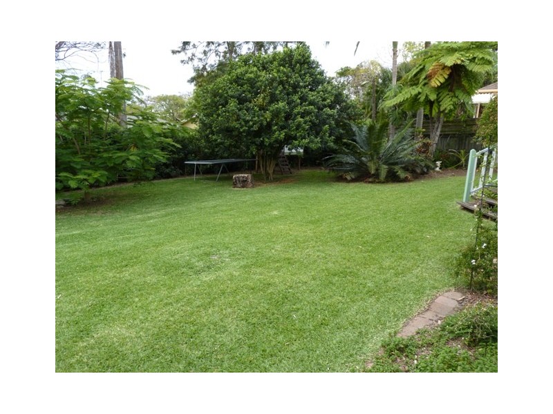 115 Central Street, Labrador QLD 4215