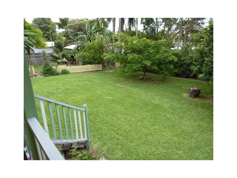 115 Central Street, Labrador QLD 4215