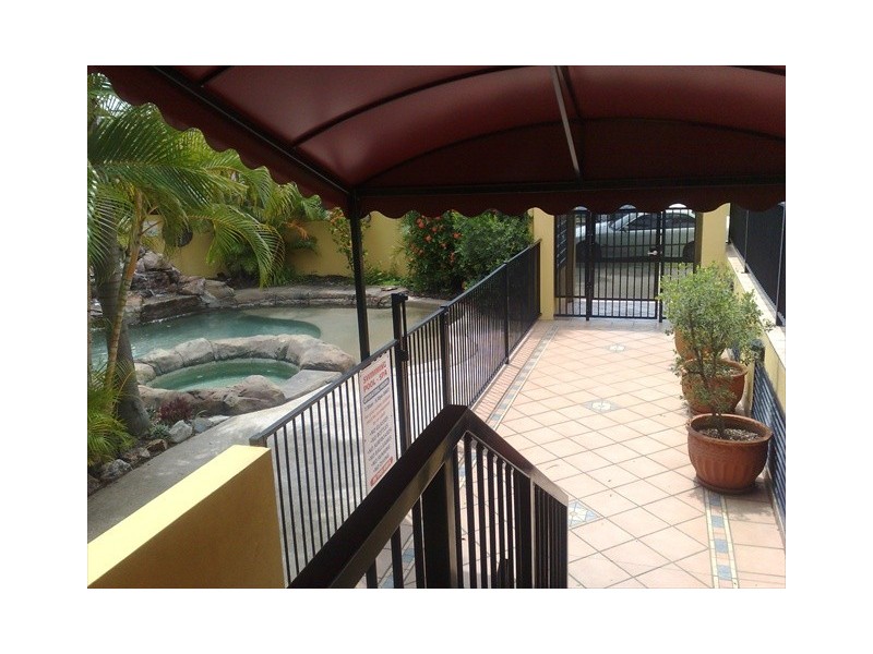 18/10 Bath Street (Mango Cove), Labrador QLD 4215