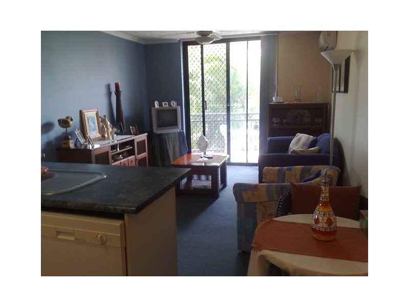 18/10 Bath Street (Mango Cove), Labrador QLD 4215