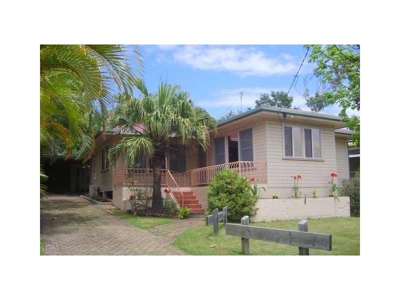12 Saltash Street, Labrador QLD 4215