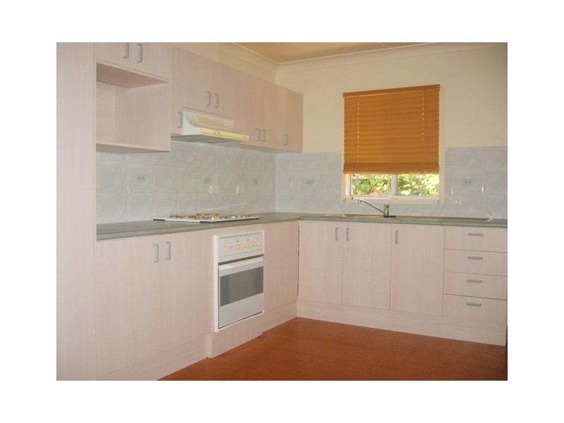 12 Saltash Street, Labrador QLD 4215