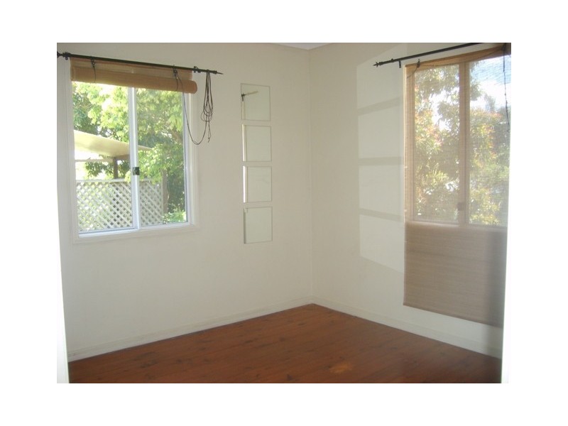 12 Saltash Street, Labrador QLD 4215