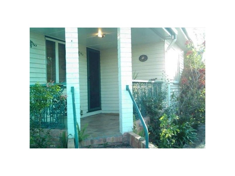 1/42 Robert Street, Labrador QLD 4215