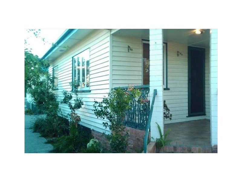 1/42 Robert Street, Labrador QLD 4215