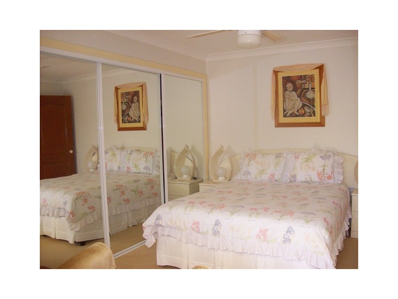 1/13 Jenaya Place, Labrador QLD 4215