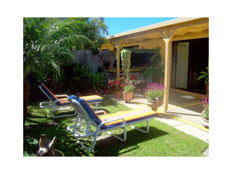 1/13 Jenaya Place, Labrador QLD 4215