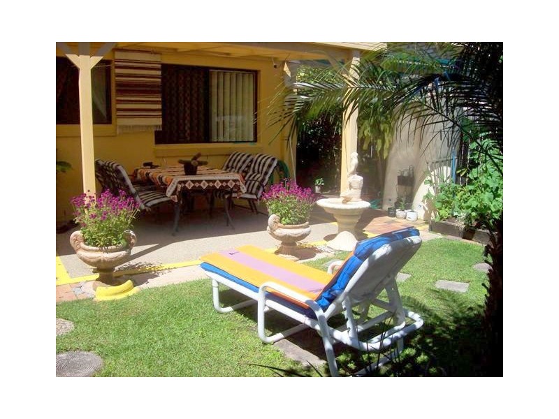 1/13 Jenaya Place, Labrador QLD 4215