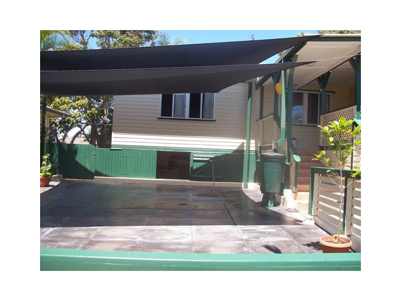 8 Heydon Avenue, Labrador QLD 4215