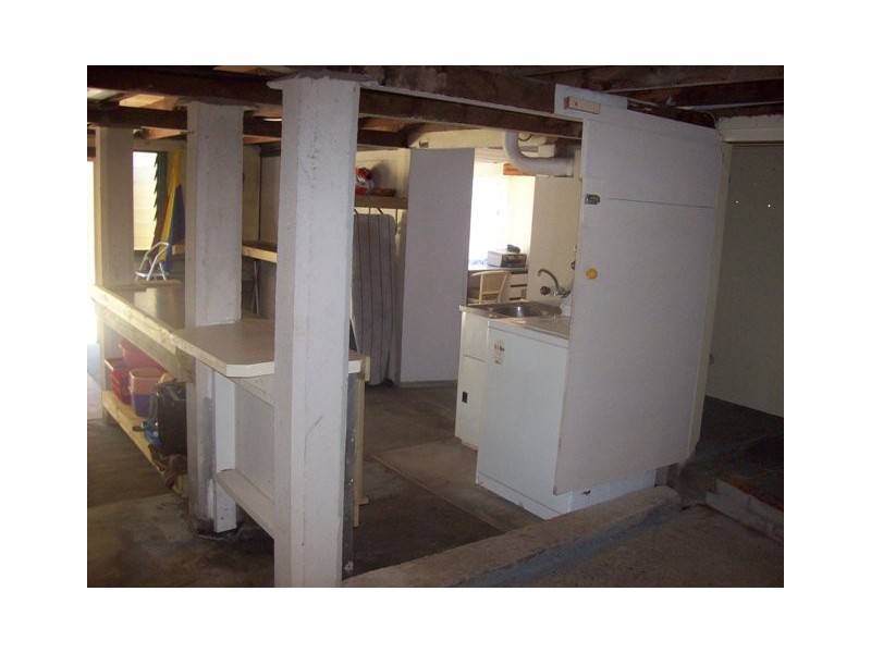 8 Heydon Avenue, Labrador QLD 4215