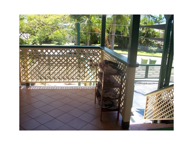 8 Heydon Avenue, Labrador QLD 4215