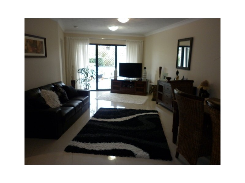 Labrador QLD 4215