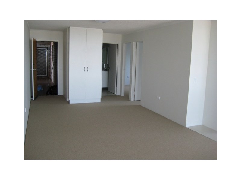 4/294 Marine Parade (Maricopa), Labrador QLD 4215