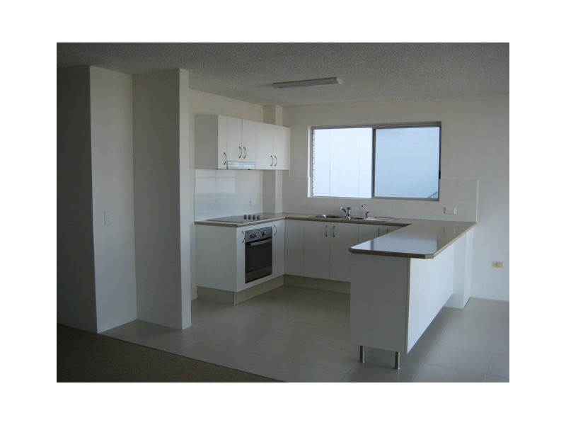 4/294 Marine Parade (Maricopa), Labrador QLD 4215