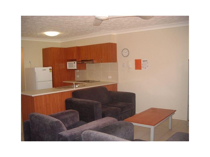 7 Brown Street, Labrador QLD 4215