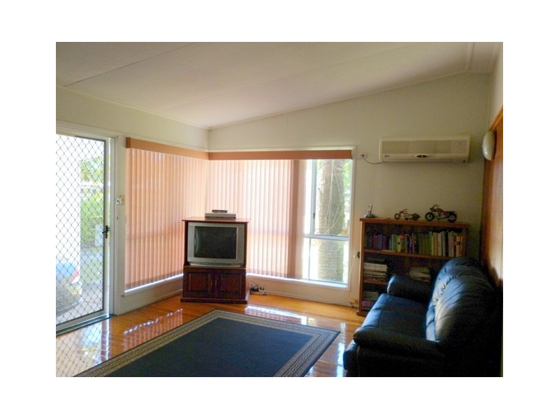 60 Harris Street, Labrador QLD 4215