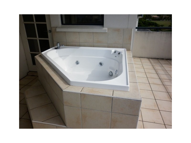 317/392 Marine Parade (Sandcastles), Labrador QLD 4215