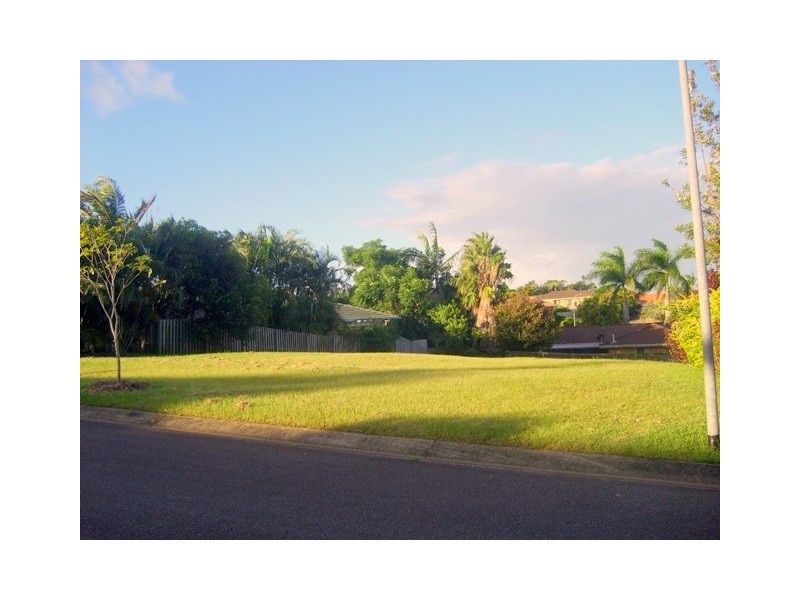 9 Spikes Court, Arundel QLD 4214