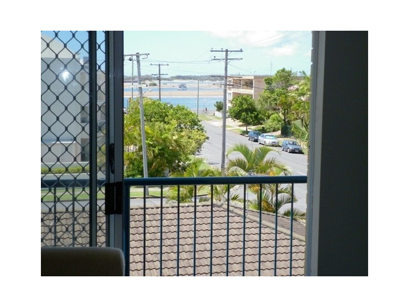 125 Frank Street (Broadwater Keys), Labrador QLD 4215