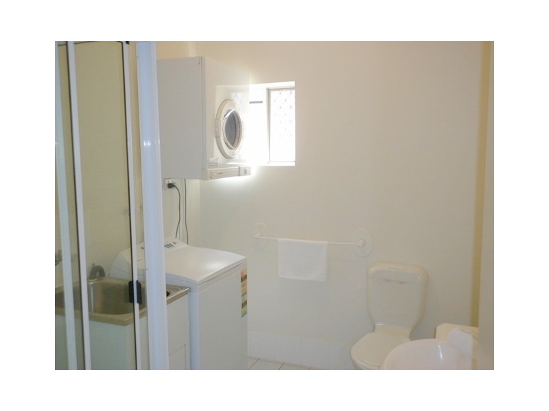 125 Frank Street (Broadwater Keys), Labrador QLD 4215