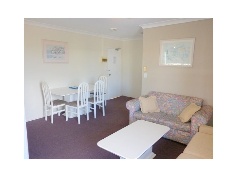 125 Frank Street (Broadwater Keys), Labrador QLD 4215