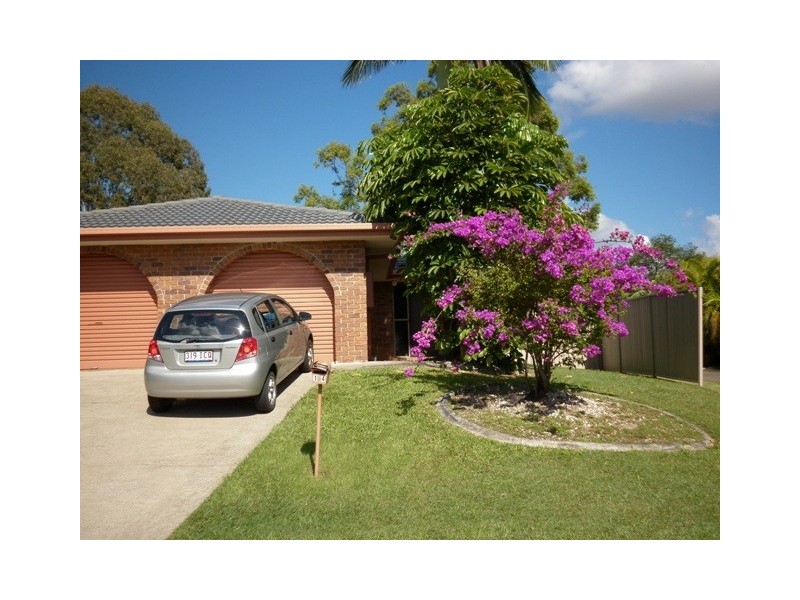 1/4  Senate, Labrador QLD 4215