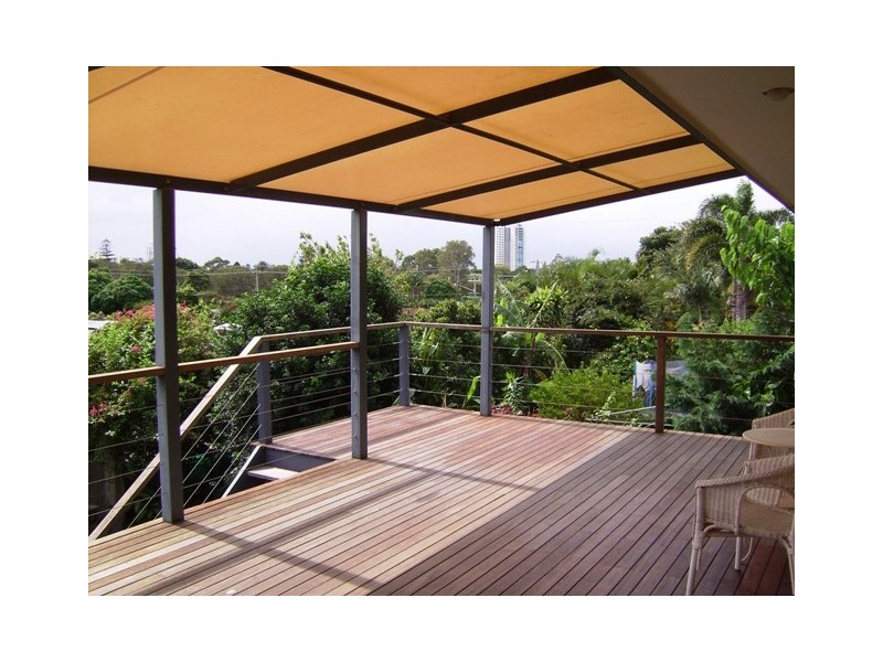 12  Edward Street, Labrador QLD 4215