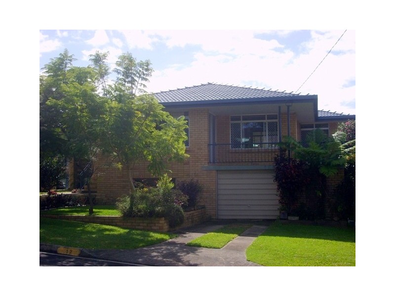 12  Edward Street, Labrador QLD 4215