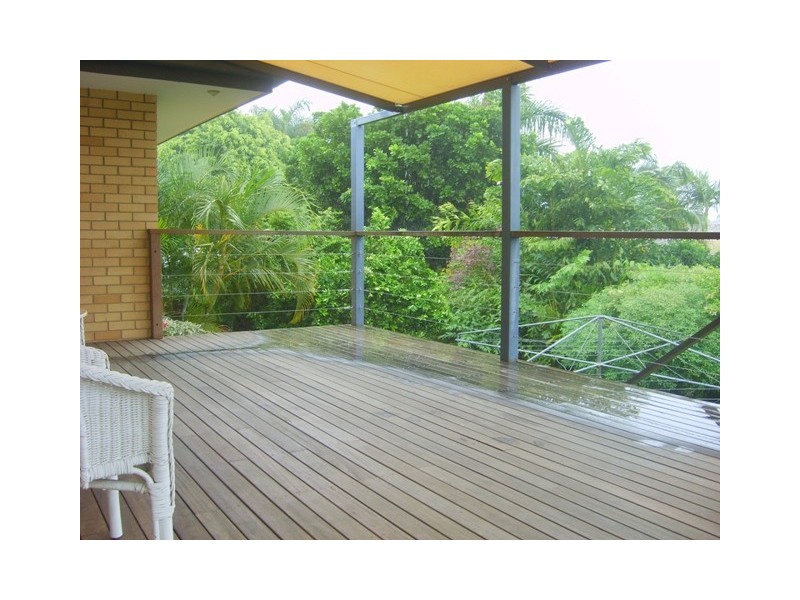 12  Edward Street, Labrador QLD 4215