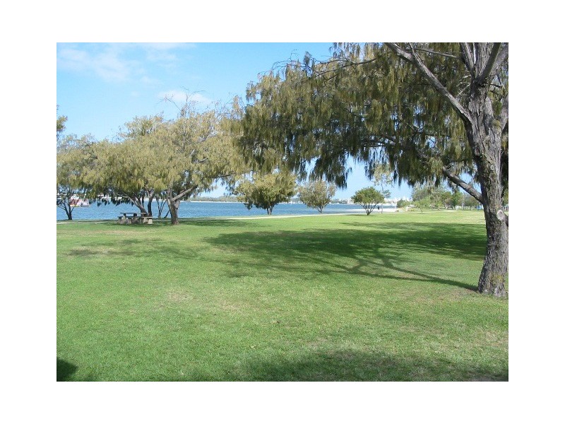 106 Marine Parade (Rays Resort), Southport QLD 4215