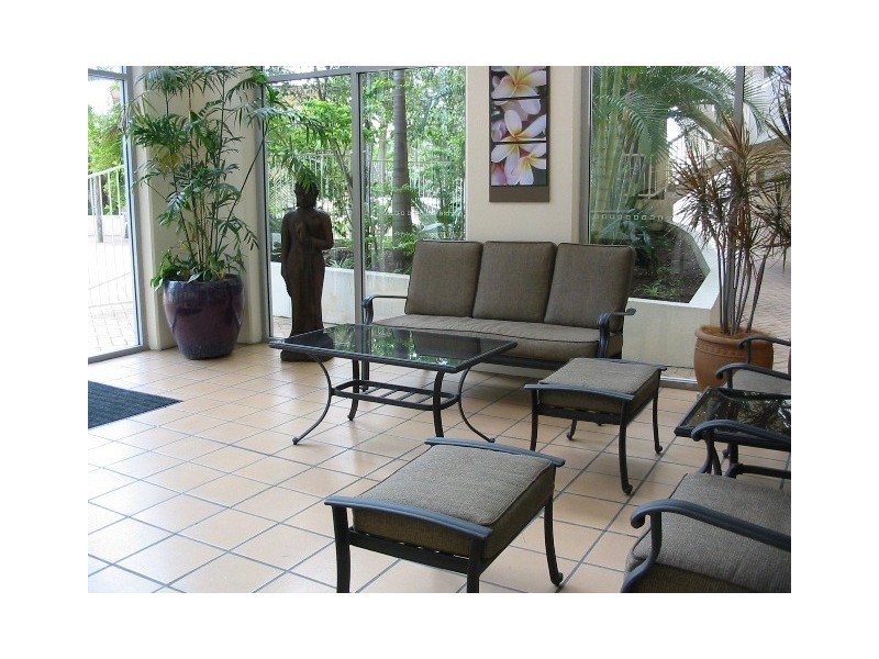 106 Marine Parade (Rays Resort), Southport QLD 4215