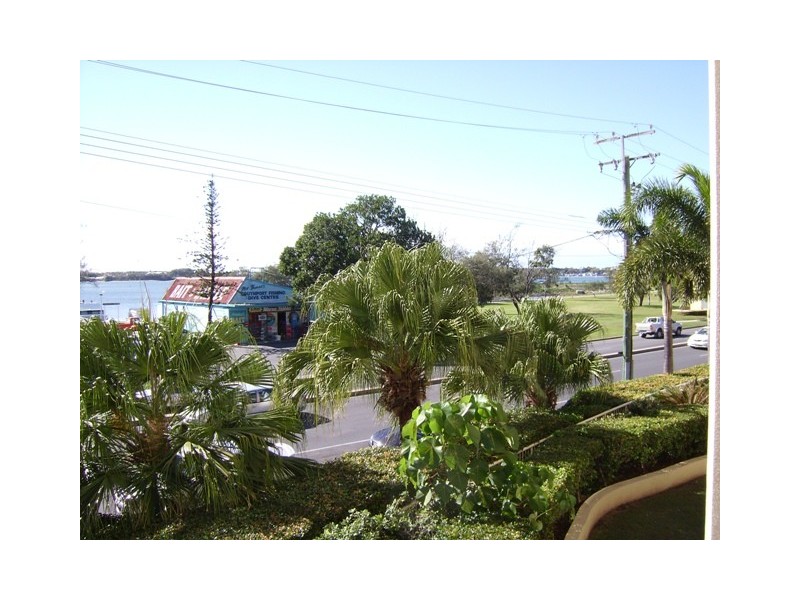 106 Marine Parade (Rays Resort), Southport QLD 4215