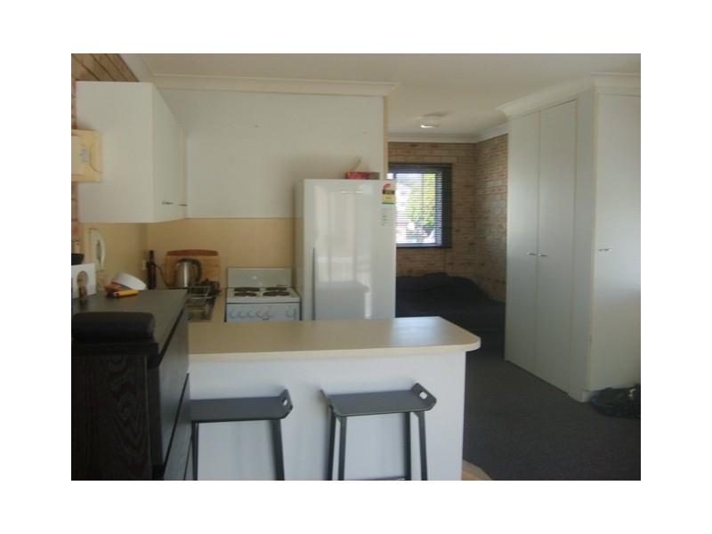 4 Brighton Street, Biggera Waters QLD 4216