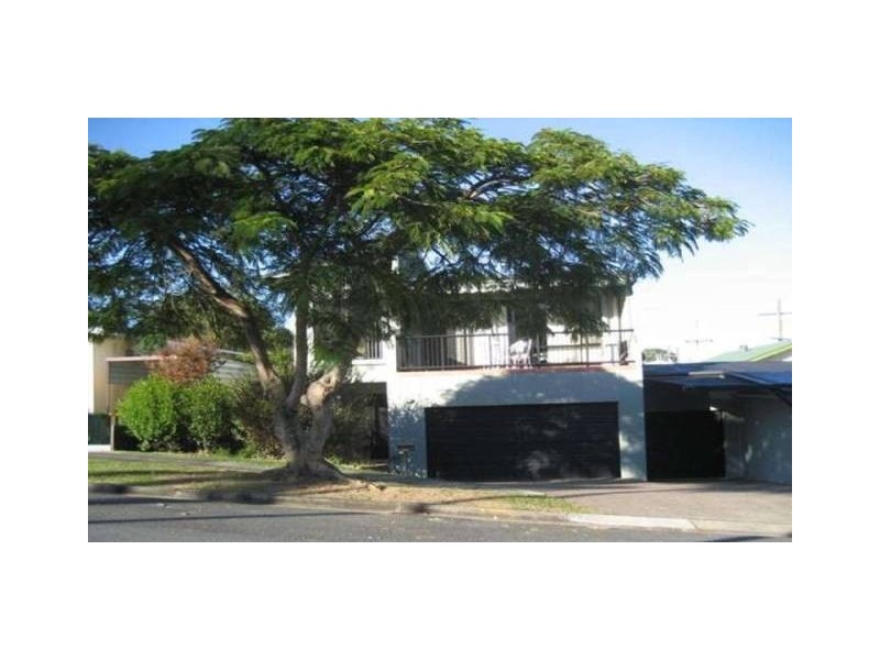 2/24 Harley Street, Labrador QLD 4215