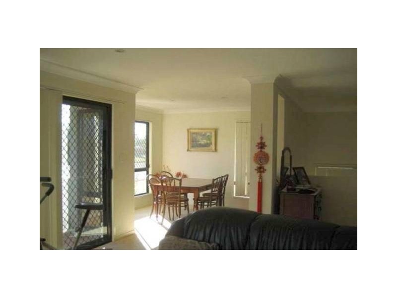 2/24 Harley Street, Labrador QLD 4215