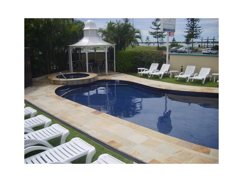 484 Marine Parade, Biggera Waters QLD 4216