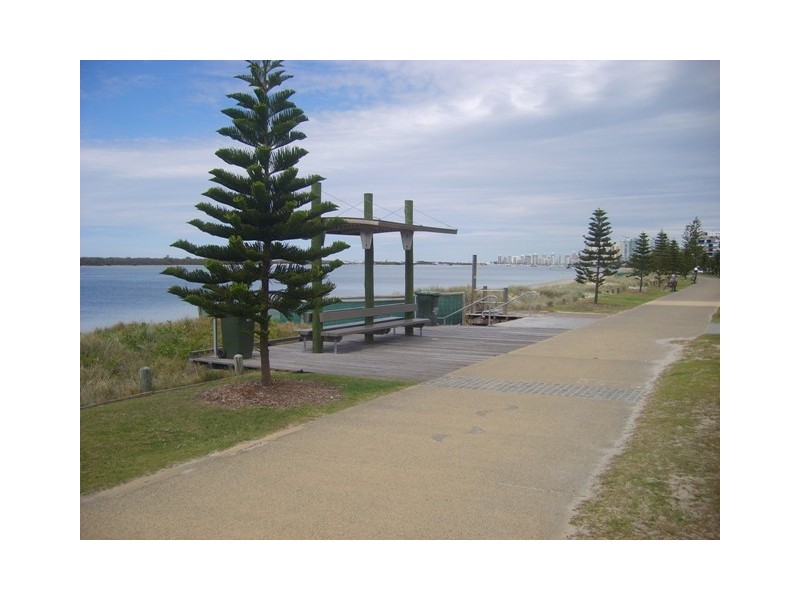 484 Marine Parade, Biggera Waters QLD 4216