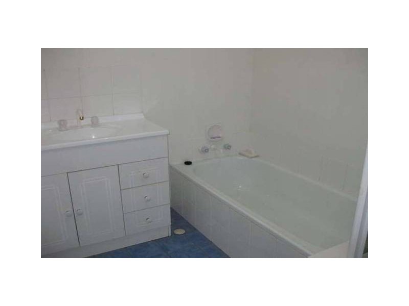 1 The Glade, Labrador QLD 4215