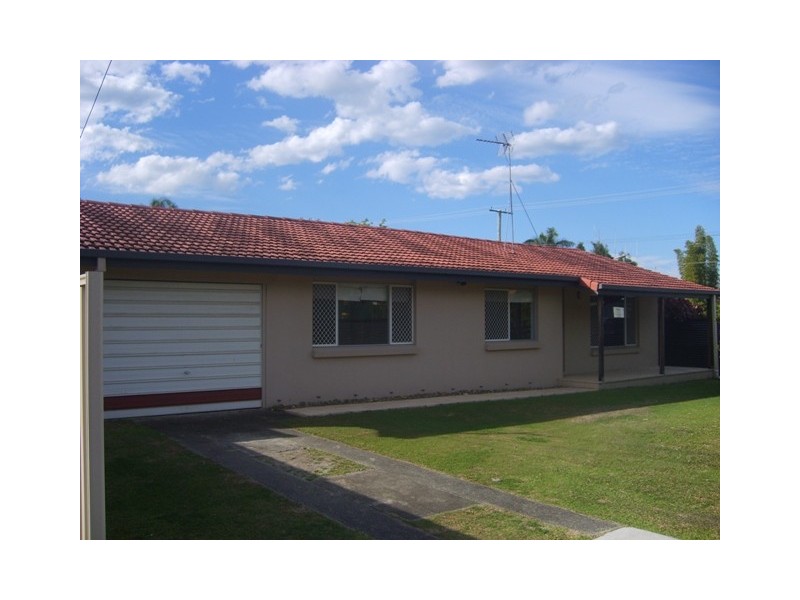 1 The Glade, Labrador QLD 4215
