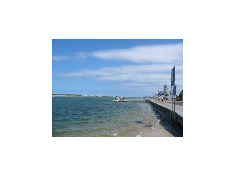 1 The Glade, Labrador QLD 4215