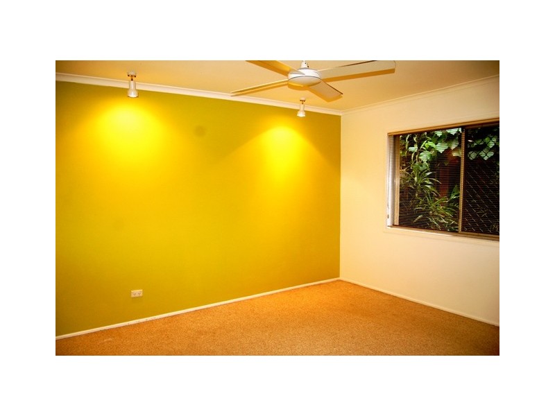 11 Allawah Street, Sorrento QLD 4217