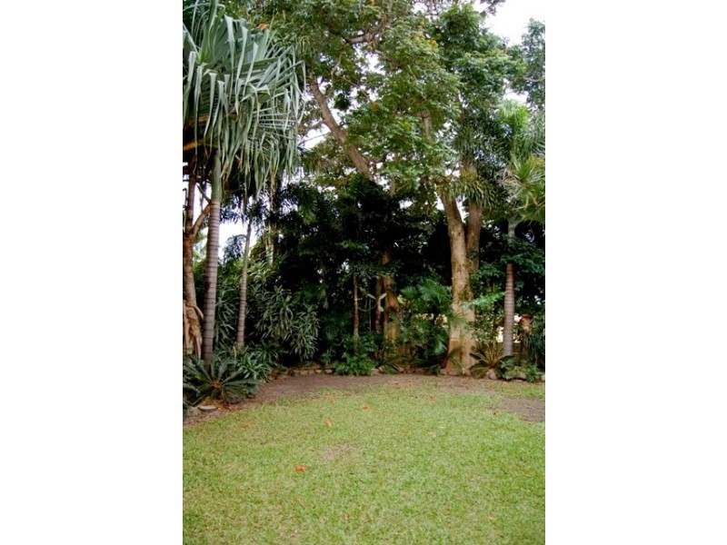 11 Allawah Street, Sorrento QLD 4217
