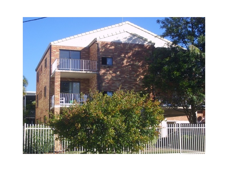 22-24 Hunter Avenue, Labrador QLD 4215