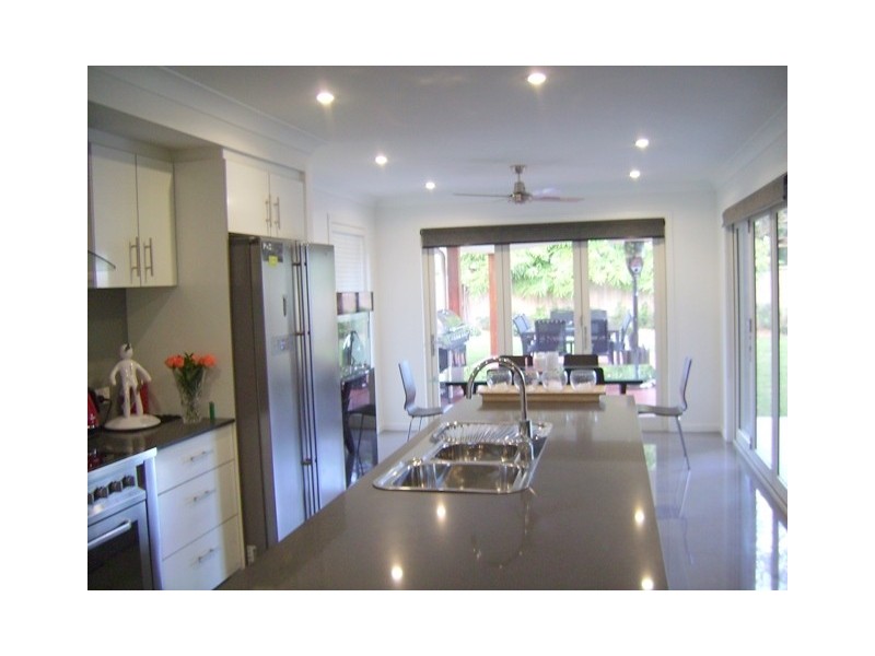 17 Sydney Street, Labrador QLD 4215