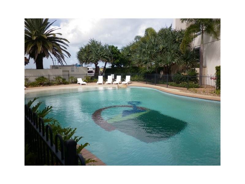 392 Marine Parade (Sandcastles), Labrador QLD 4215